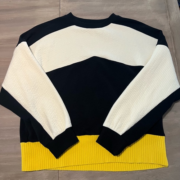 Zara Sweater - Picture 1 of 5